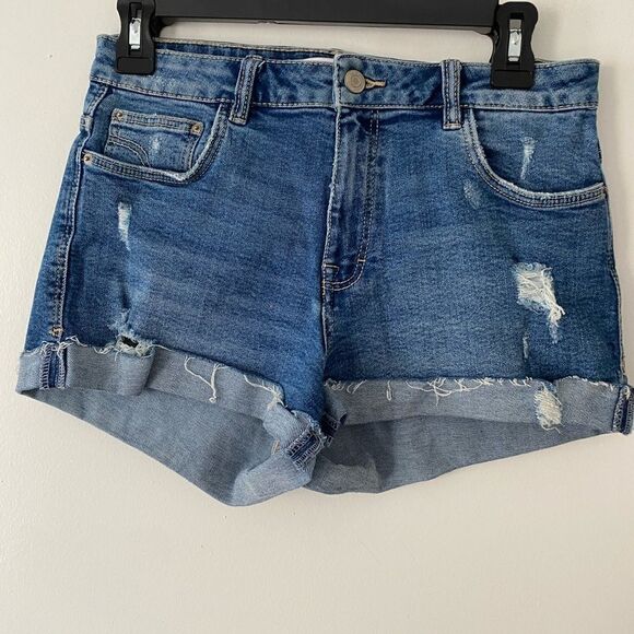 Zara Jean Shorts - Picture 1 of 5